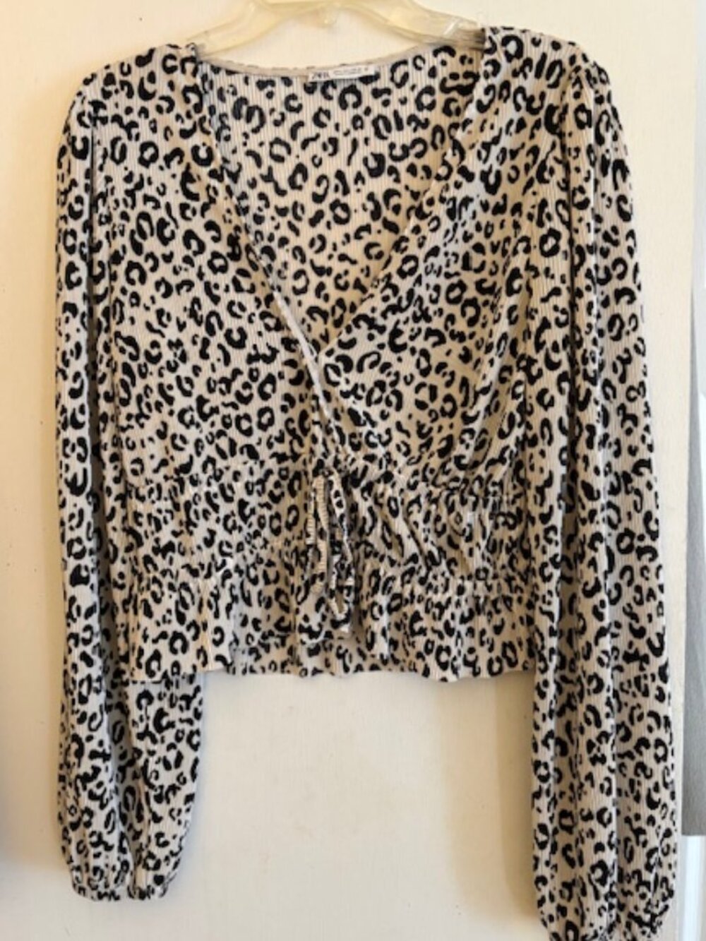 Zara Cropped Zebra Print V Neck Blouse,  Smocked at the Waist, Sz L,